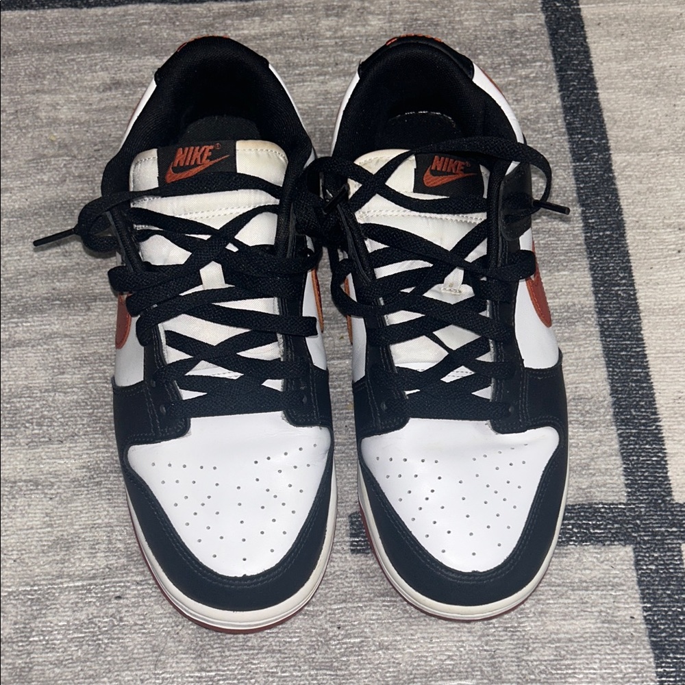Nike Black and White Sneakers